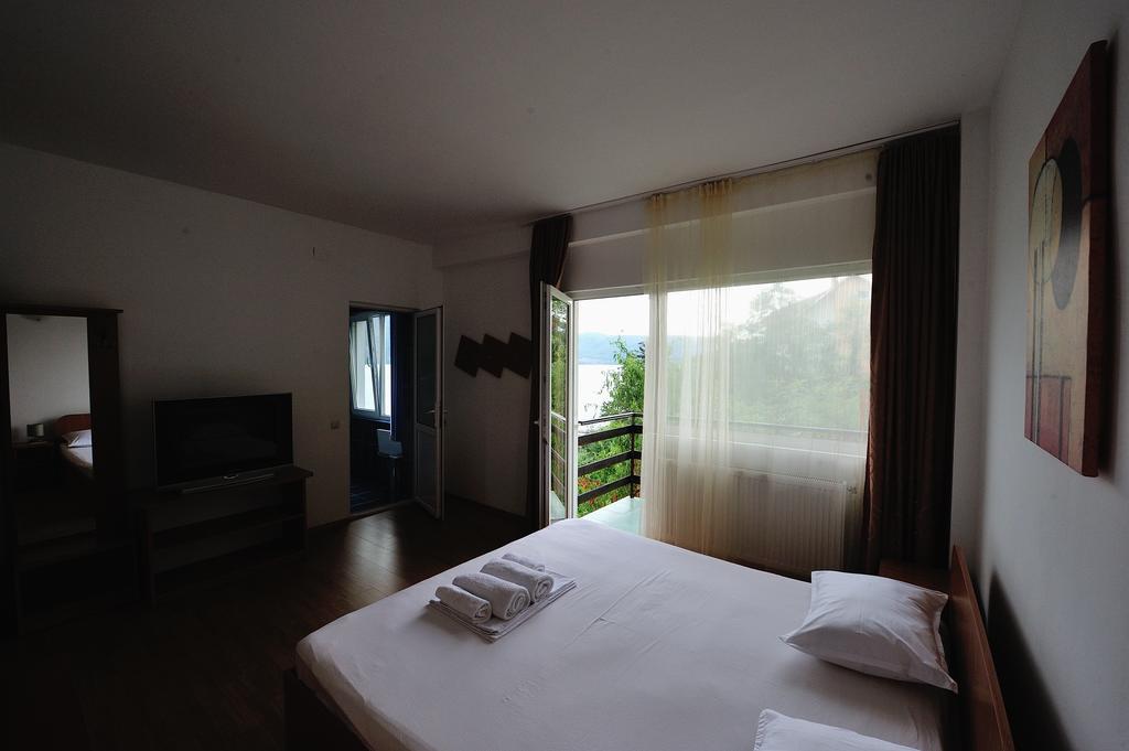 Casa Ana Serena Ieşelniţa Esterno foto