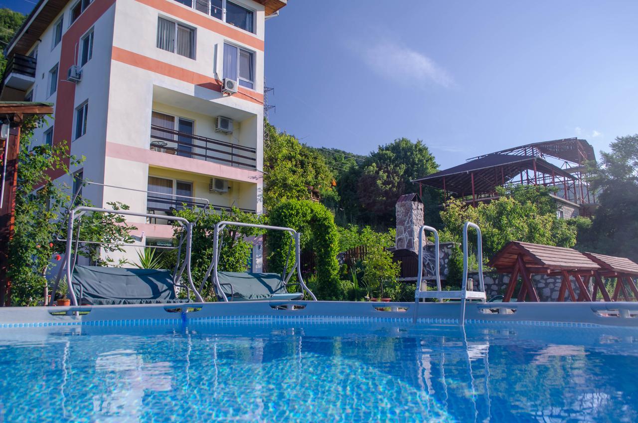 Casa Ana Serena Ieşelniţa Esterno foto