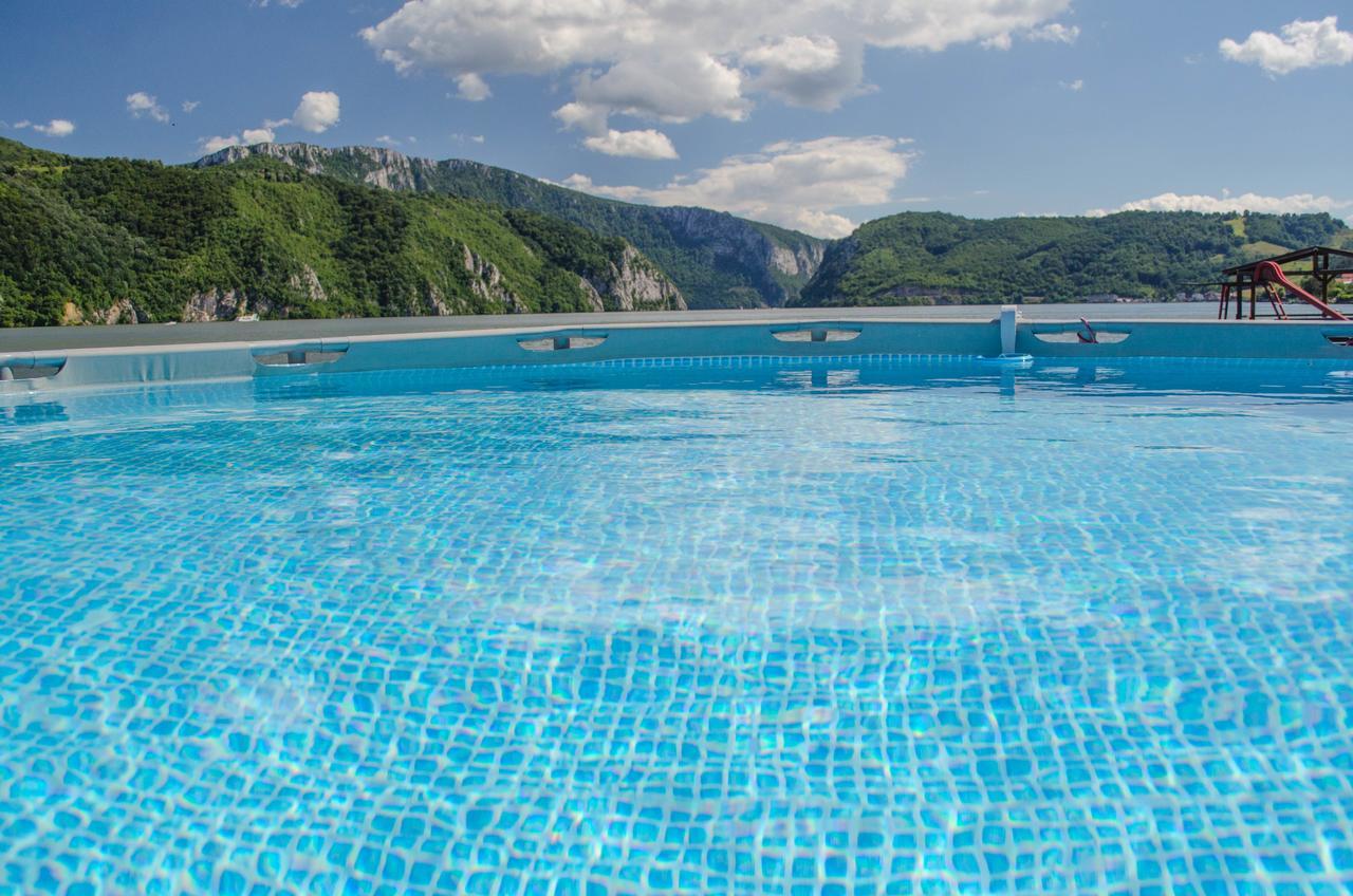 Casa Ana Serena Ieşelniţa Esterno foto